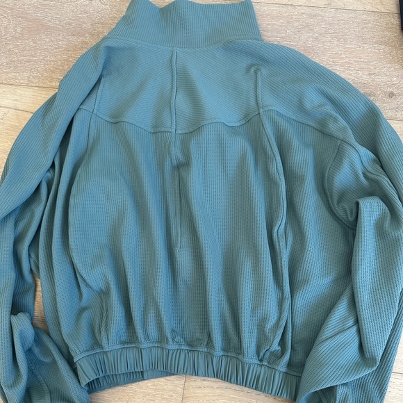 Lululemon zip front mint green jacket - Picture 4 of 4